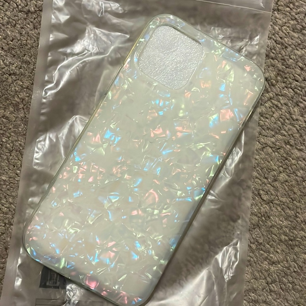 NWT IRIDESCENT PHONE CASE iPHONE 12